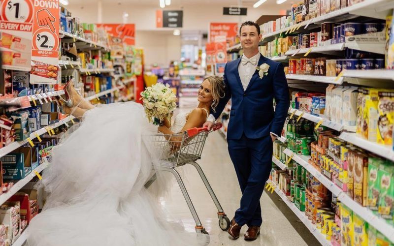 Couple Has Wedding Photoshoot In Supermarket Where They Met
